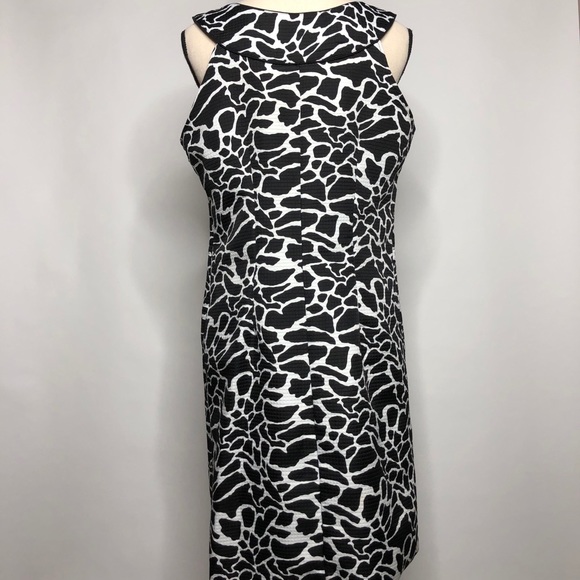 Robbie Bee Giraffe Print Dress - Picture 5 of 5
